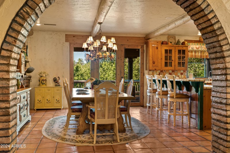 JL_3875NStagecoachRd-CommonAreas-09