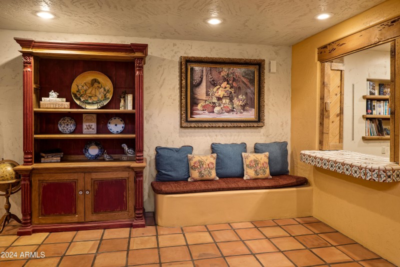 JL_3875NStagecoachRd-CommonAreas-03