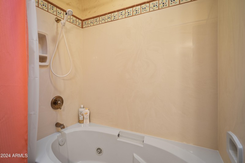 JL_3875NStagecoachRd-GossamerWing-05