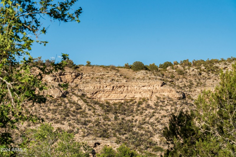 JL_3875NStagecoachRd-Home&Lawn-21