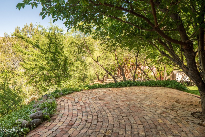 JL_3875NStagecoachRd-Home&Lawn-19