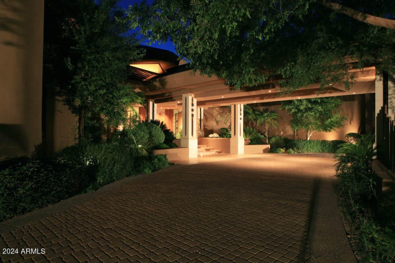 Driveway to Porte Cochere