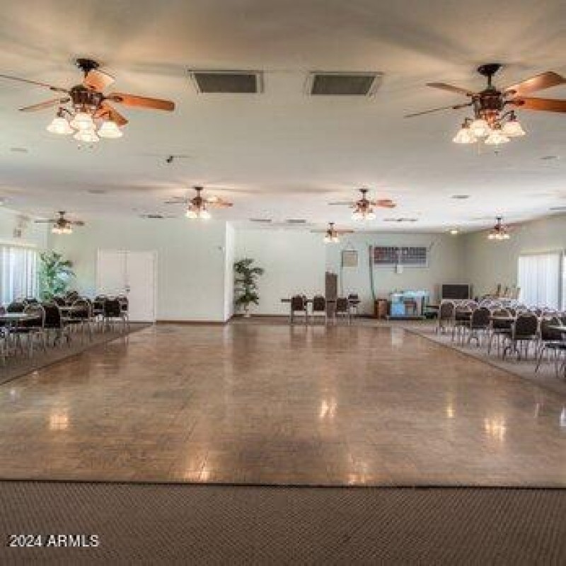 San-Estrella-Community Room