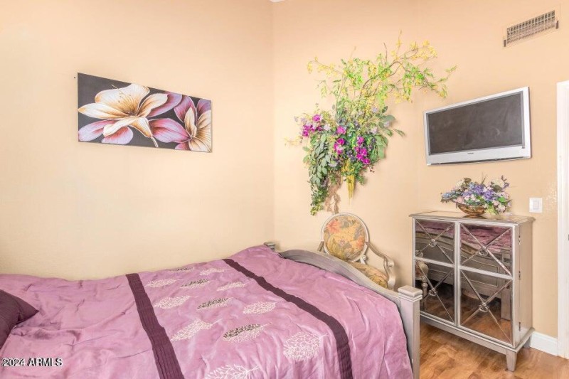 20211128190215023499000000-o