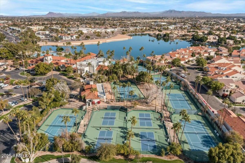 Pickleball & Tennis Courts