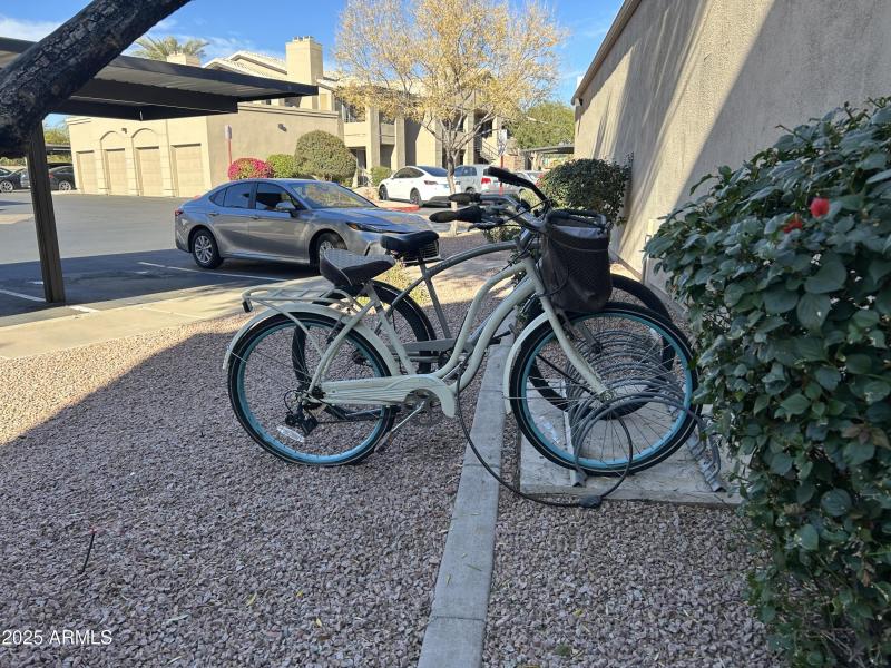 Bike to shopping and dining