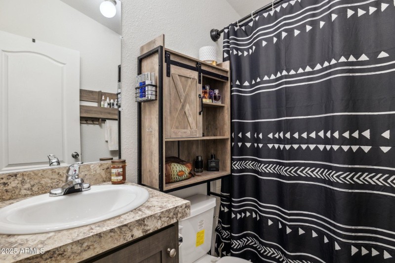 44-web-or-mls-27407-n-156th-st