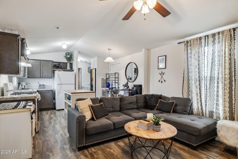 37-web-or-mls-27407-n-156th-st