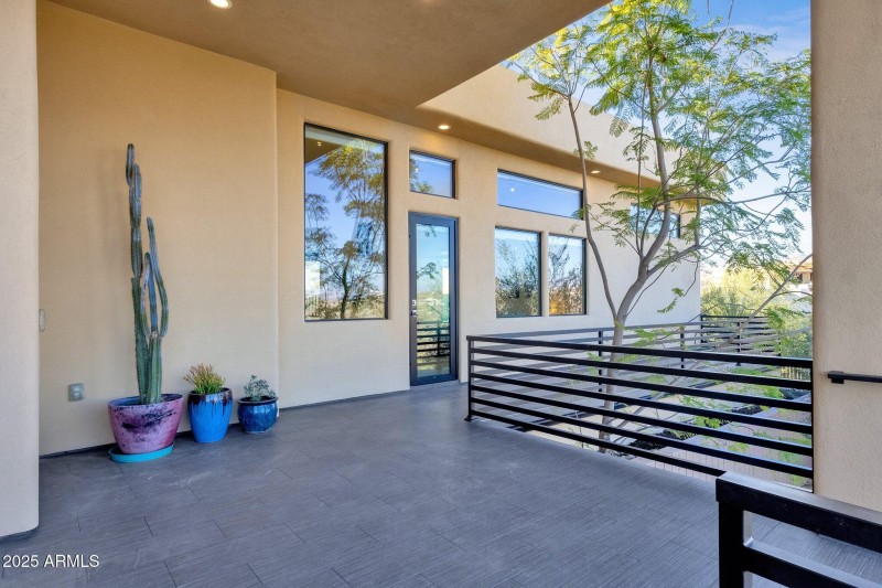 8-web-or-mls-15418-castillo-dr