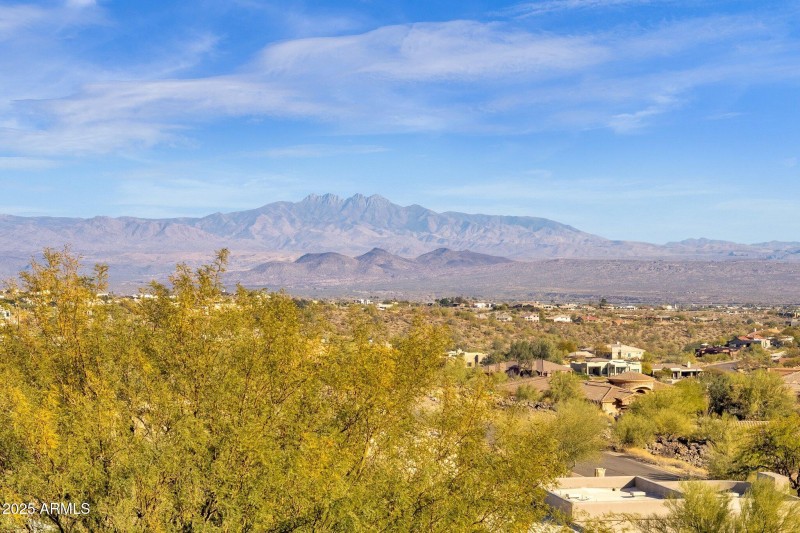 16-web-or-mls-15418-castillo-dr