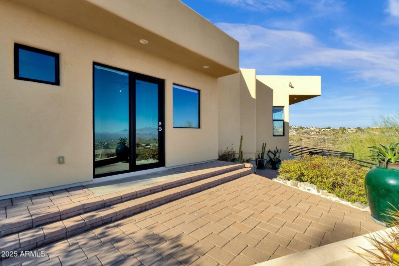 17-web-or-mls-15418-castillo-dr