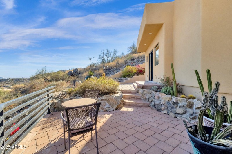 20-web-or-mls-15418-castillo-dr