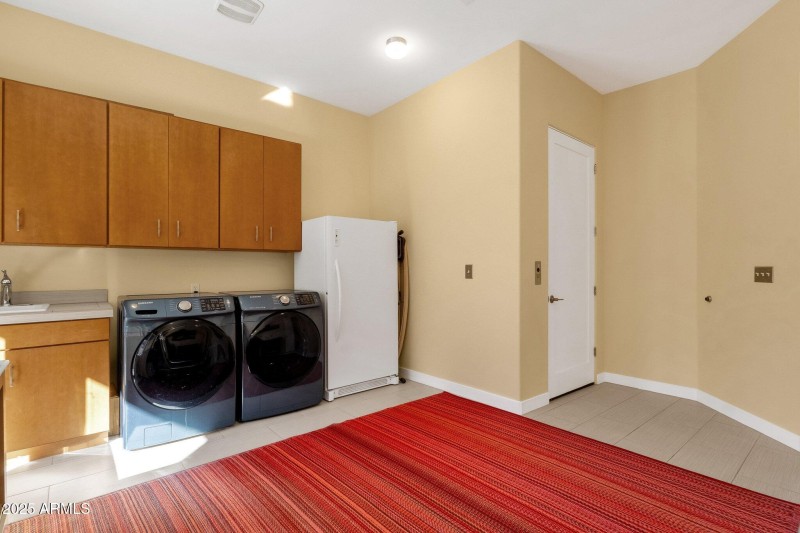 73-web-or-mls-15418-castillo-dr