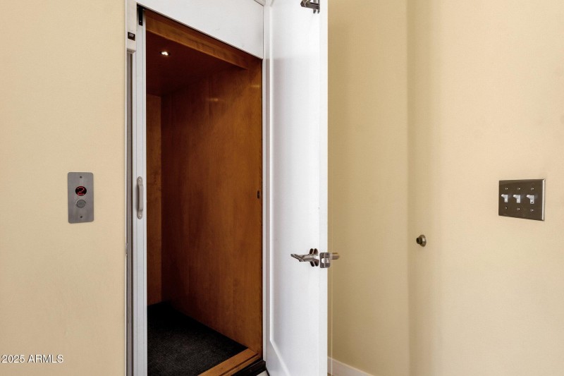 75-web-or-mls-15418-castillo-dr