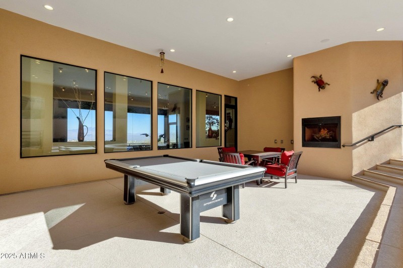 86-web-or-mls-15418-castillo-dr