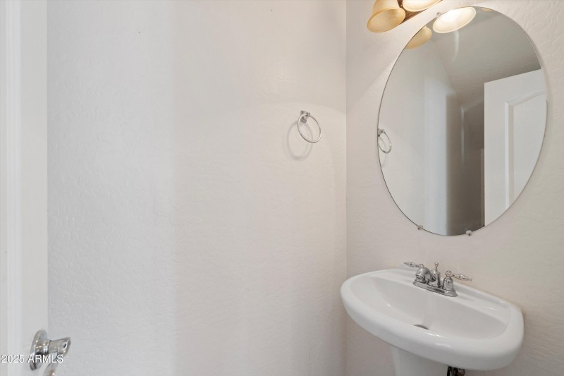 23-Guest Bathroom