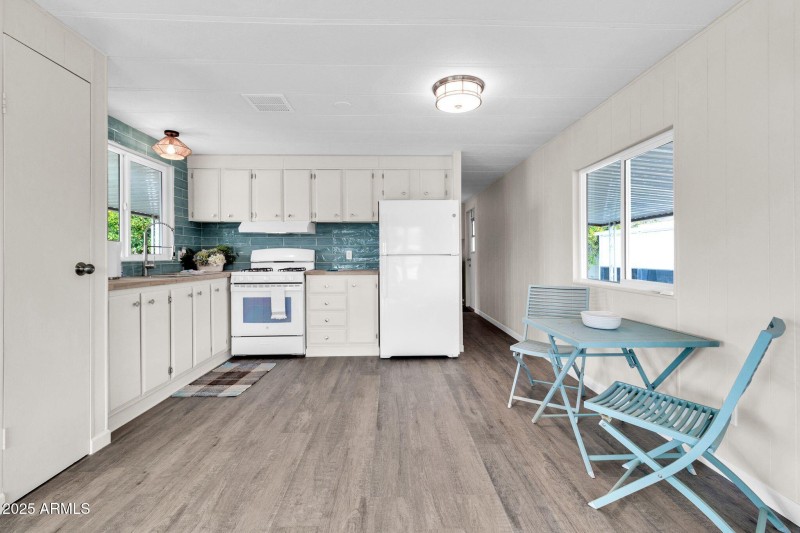 300 S Val Vista Dr 152-12