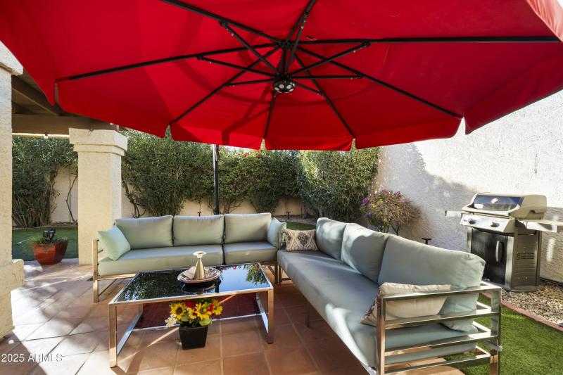 OPEN PATIO W/HUGE 13' SUNBRELLA