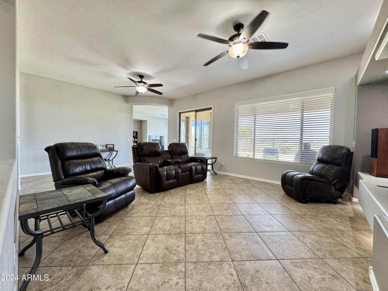 A41DA421-CE04-4E89-AC93-A7FC7AAC2B63_1_2