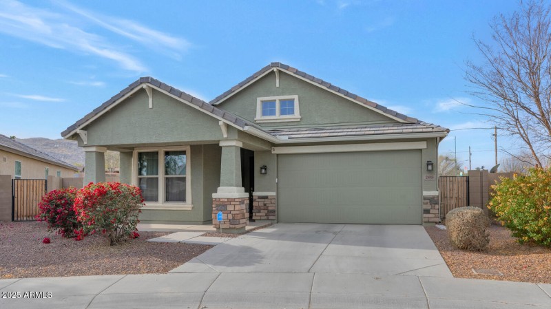 2405 E Beverly Rd-large-005-008-2405 E B