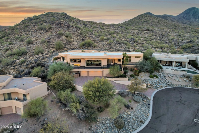 180-web-or-mls-15418-castillo-dr