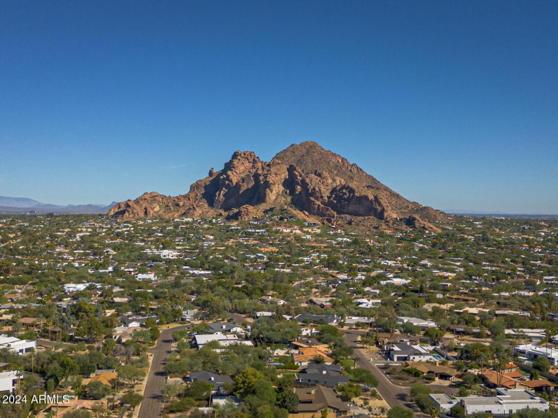 3921 E San Miguel Ave, PV, 85253