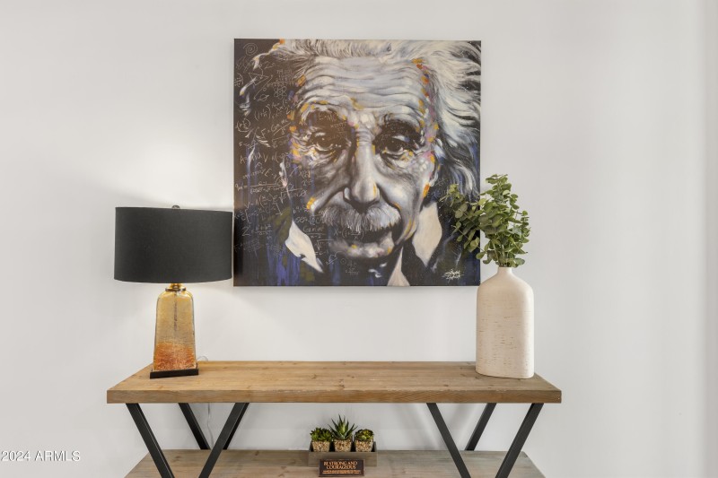 03_8025_E_Redwing_Rd__03