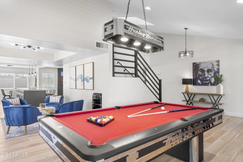 10_8025_E_Redwing_Rd__10