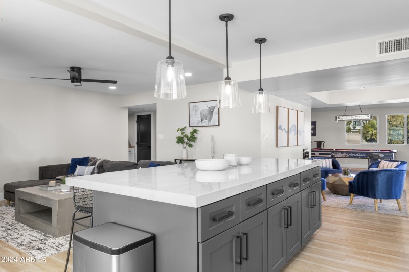 16_8025_E_Redwing_Rd__16