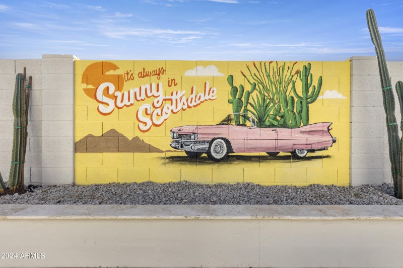 51_8025_E_Redwing_Rd__51