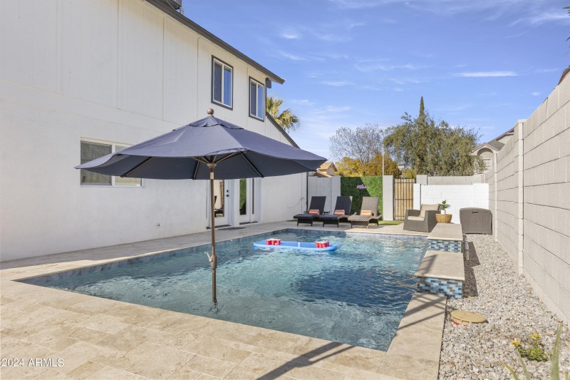 47_8025_E_Redwing_Rd__47