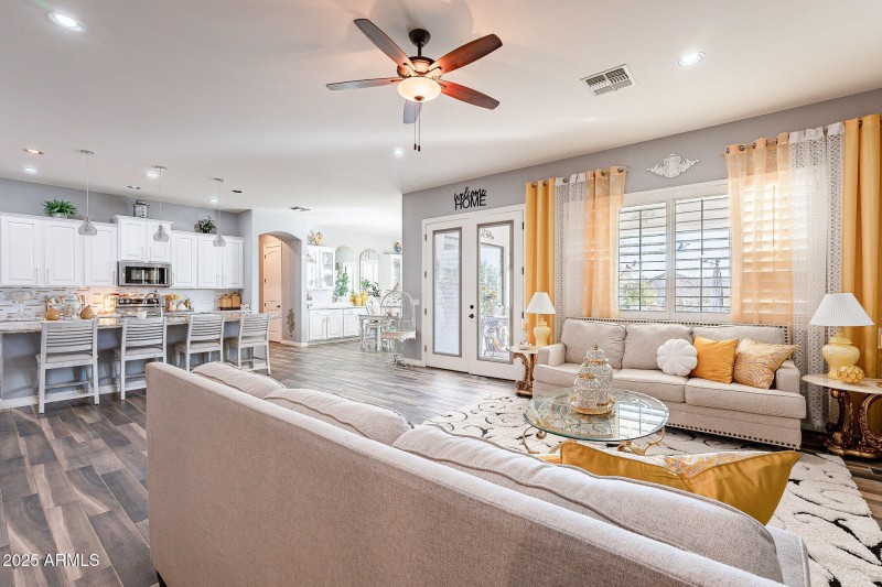 28821 N ASHBROOK Lane