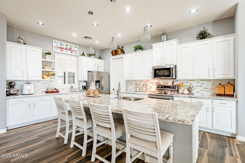 28821 N ASHBROOK Lane