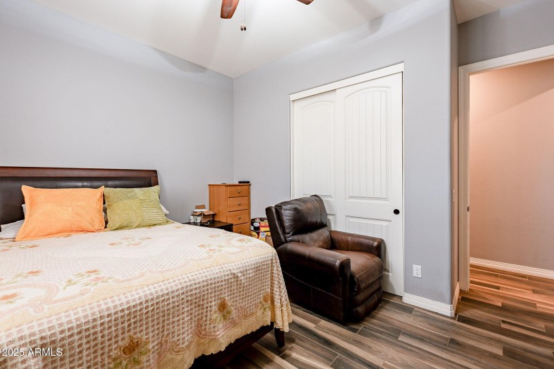 28821 N ASHBROOK Lane