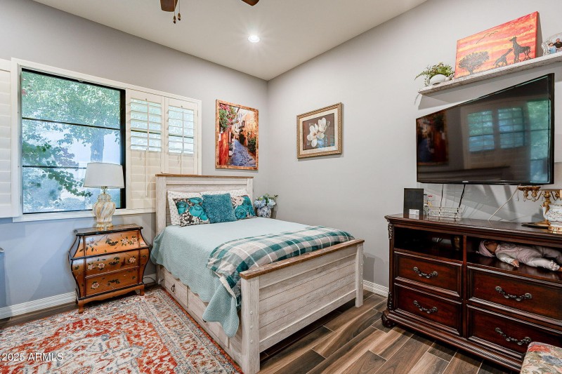 28821 N ASHBROOK Lane