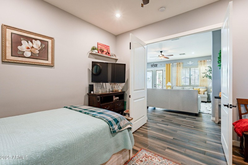 28821 N ASHBROOK Lane