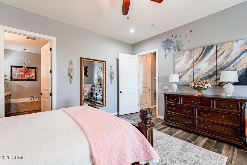 28821 N ASHBROOK Lane