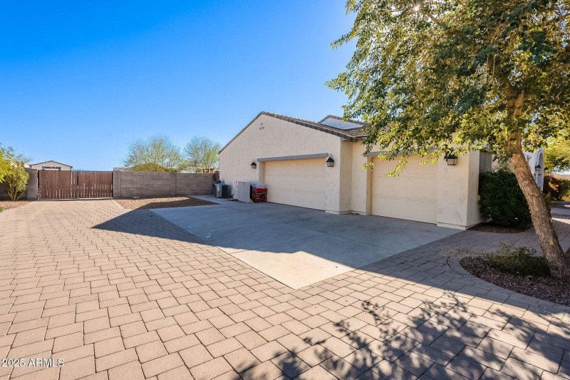 28821 N ASHBROOK Lane