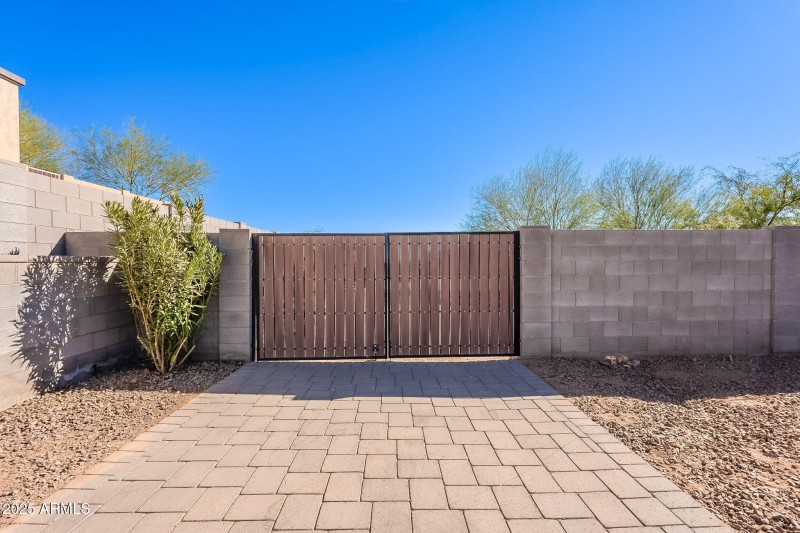 28821 N ASHBROOK Lane