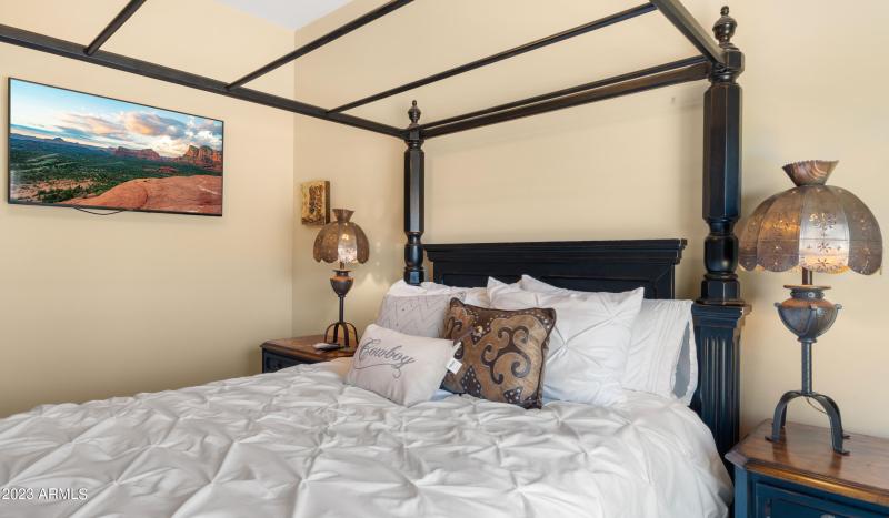 Jack and Jill Bedrooms13