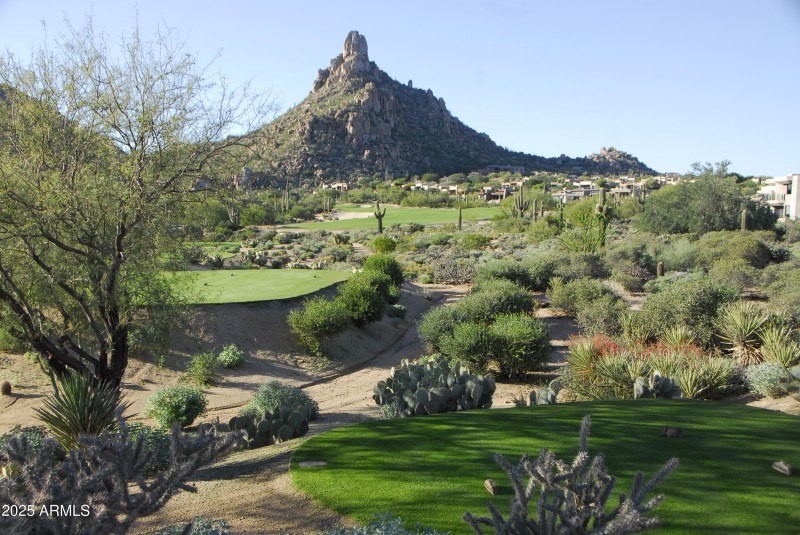 14th hole Desert Highlands