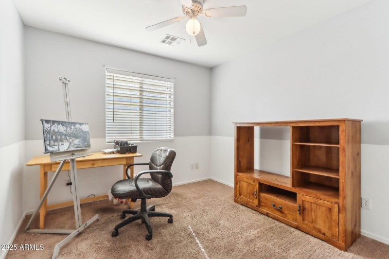 25-web-or-mls-N Madison Rd-025