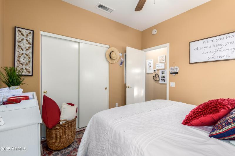 0015-32 - Sundown 17724