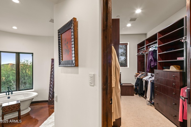 043_Designer Primary Closet #2