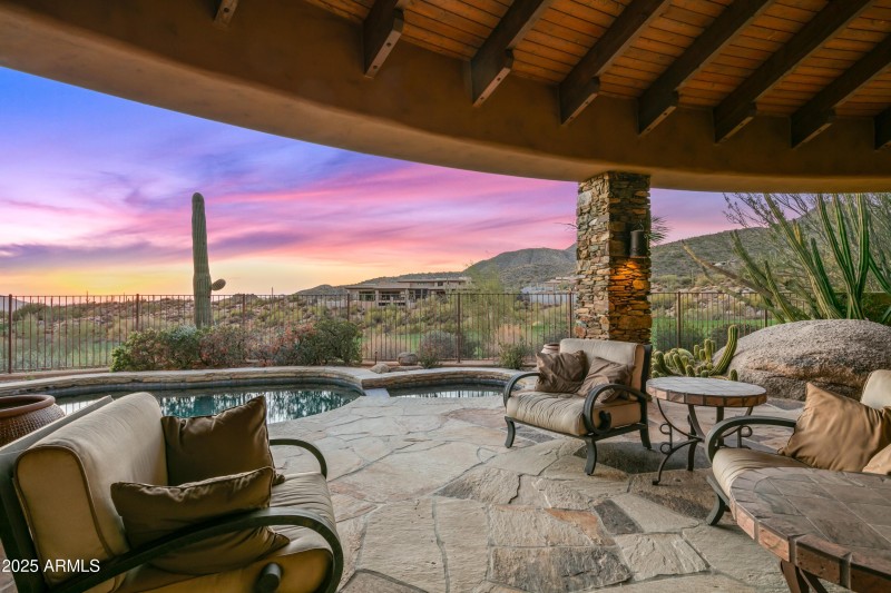 054_Outdoor Living Views