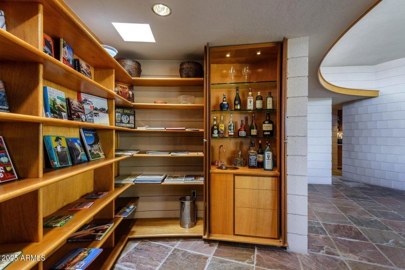 Entry to den/library off family room