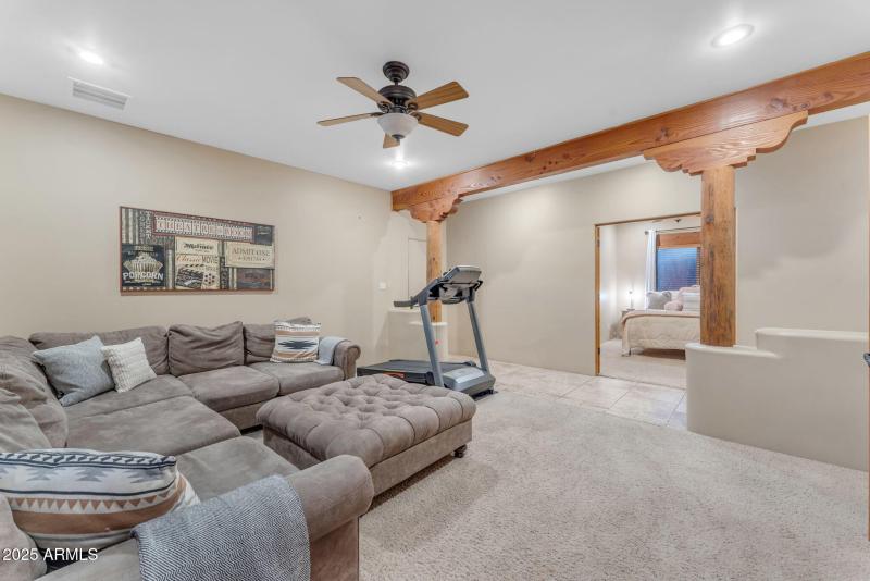 048_63-web-or-mls-63_a736306_112