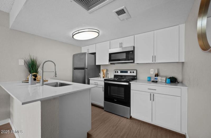 Kitchen- Similar Unit