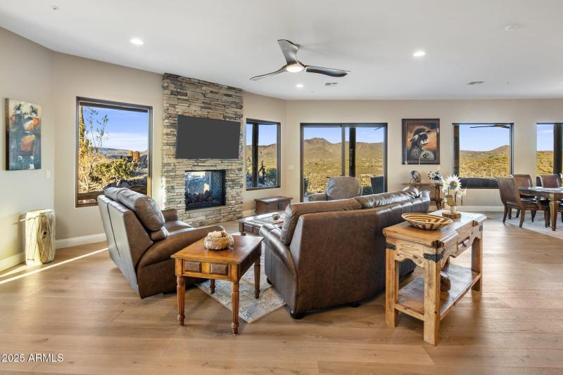 9-web-or-mls-D46A9986 copy