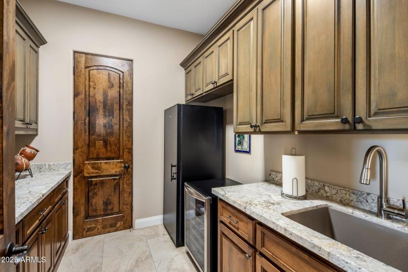 18-web-or-mls-D46A10046 copy